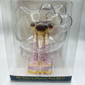Impressions Vanity Hello Kitty "The Supercute Signature" Brush Gift Set